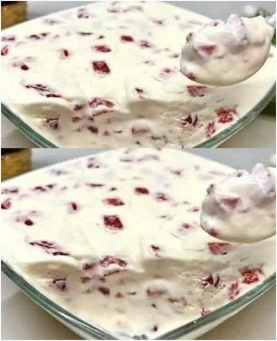 Aardbeienroomdessert