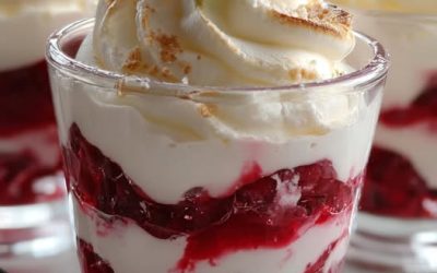 Frambozen-, mascarpone- en meringueverrines – Een chique en onweerstaanbaar dessert!