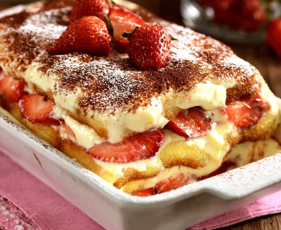 Romige aardbeientiramisu