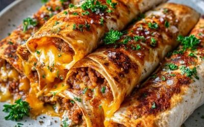 Binnen 20 minuten op tafel: cheesy ovenwraps met gehakt, kaas en tomaat