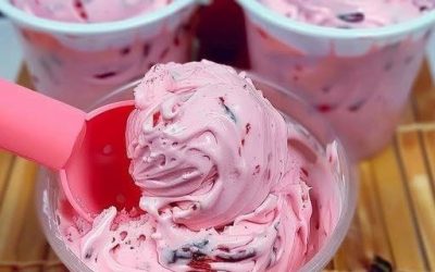 De hit met slechts 3 ingrediënten: Strawberry Dream Yogurt 450 g natuurlijke yoghurt, 3800 g aardbeien…